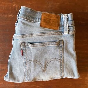 Levi’s Wedgie Fit Jean